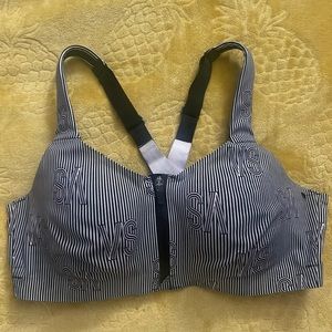 Victorias Secret incredible knock out sports dra